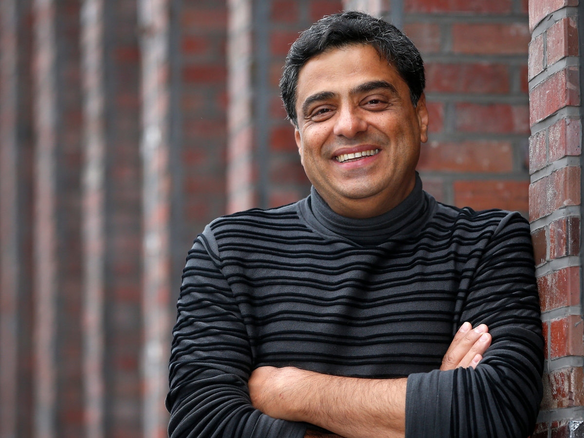 कभी केबल ऑपरेटर, तो कभी टूथब्रश बनाया; लगातार 5 फ्लॉप फिल्में, आज हैं 13 हजार करोड़ का मालिक; जानिए कौन है वो शख्स