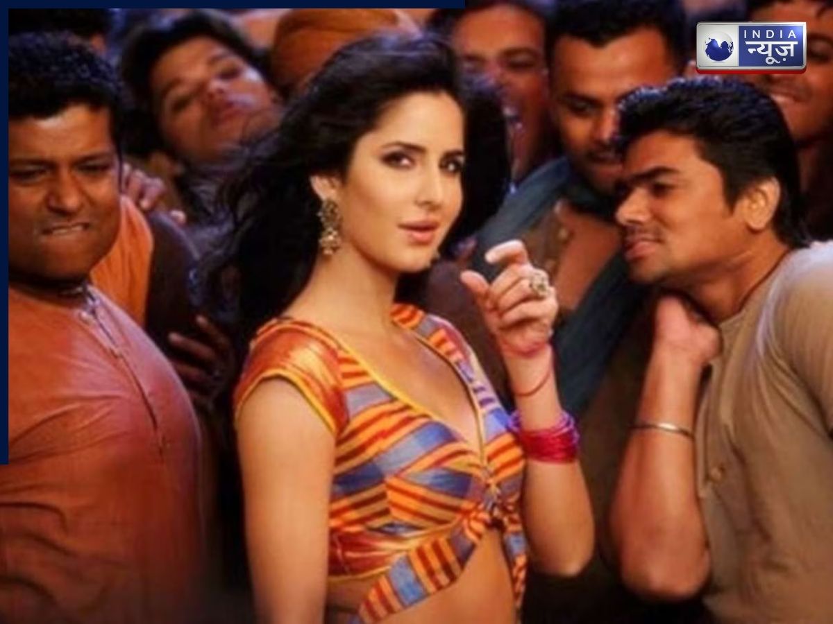 Katrina Kaif's 'Chikni Chameli' and 'Kala Chashma' - Photo Gallery