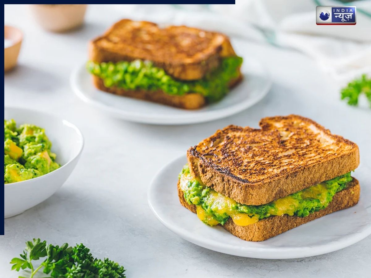 Green Pea With Cheese Toast - Photo Gallery