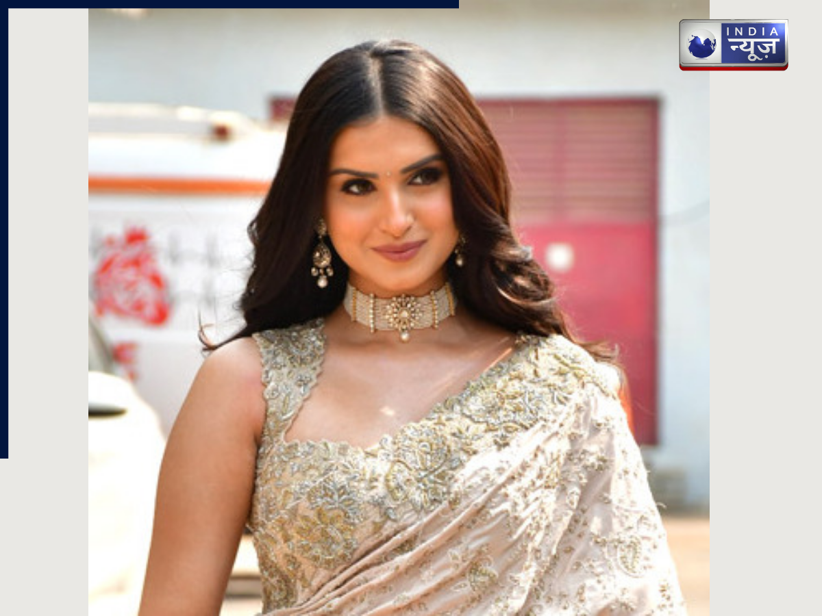 गाउन में दिखा तारा सुतारिया का ग्लैमरस अवतार, फैंस हुए दीवाने