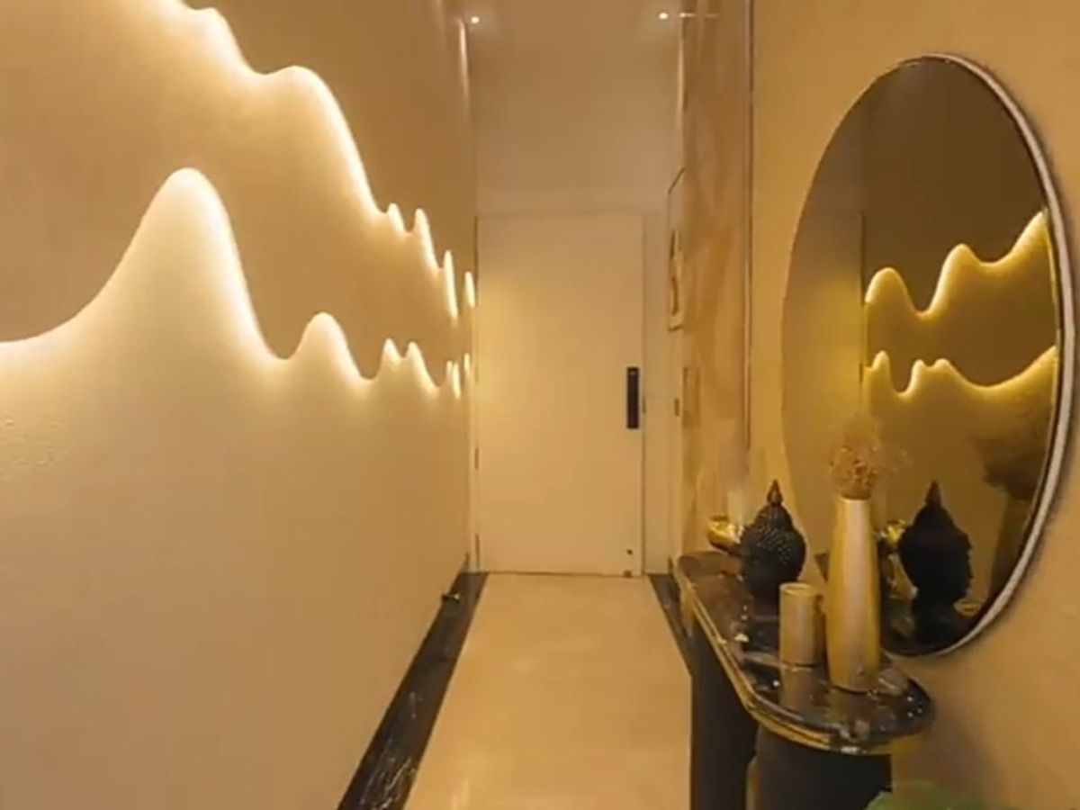 The Photo Booth Corridor