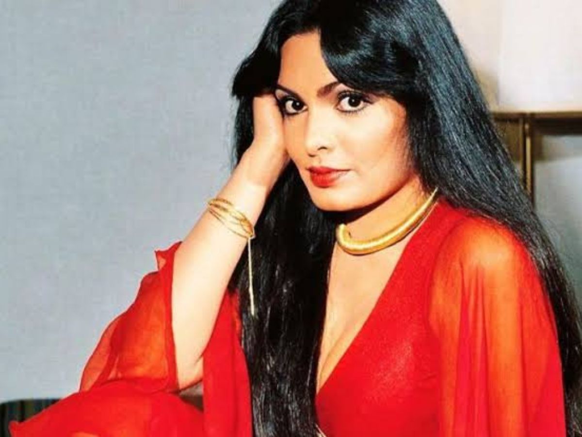 Sudden Reclusion & Decline - Photo Gallery