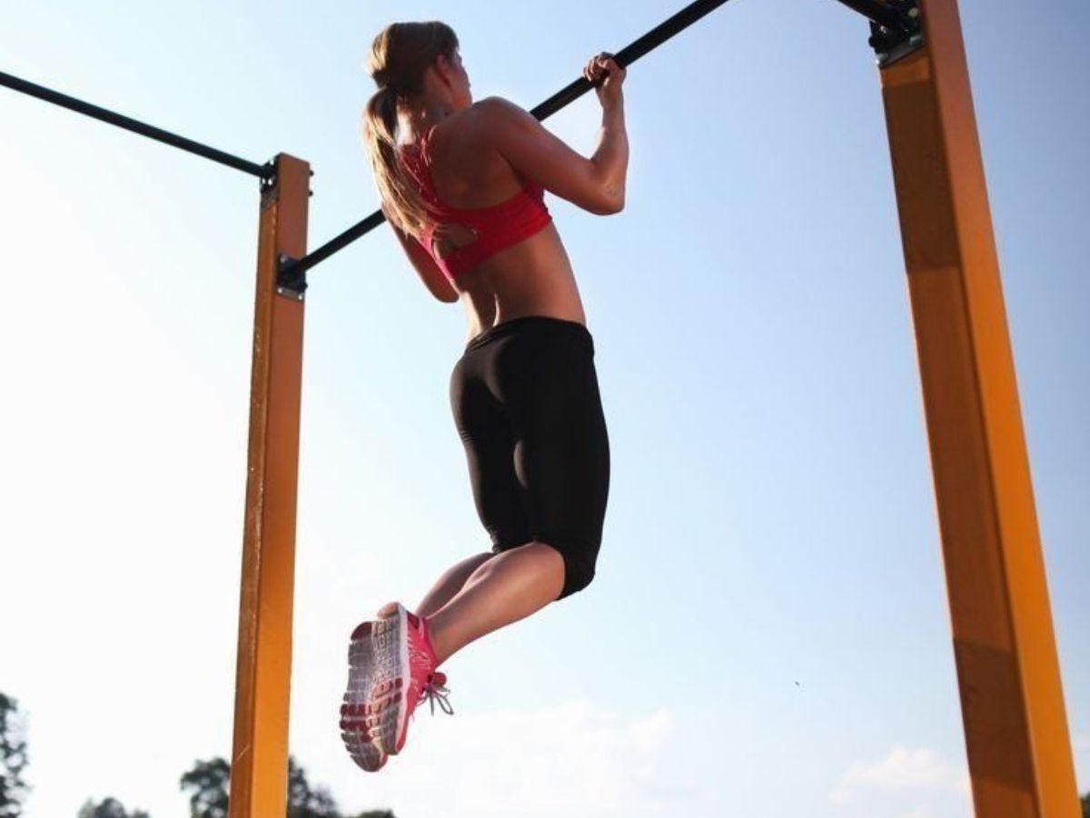 Hang Exercise - Photo Gallery