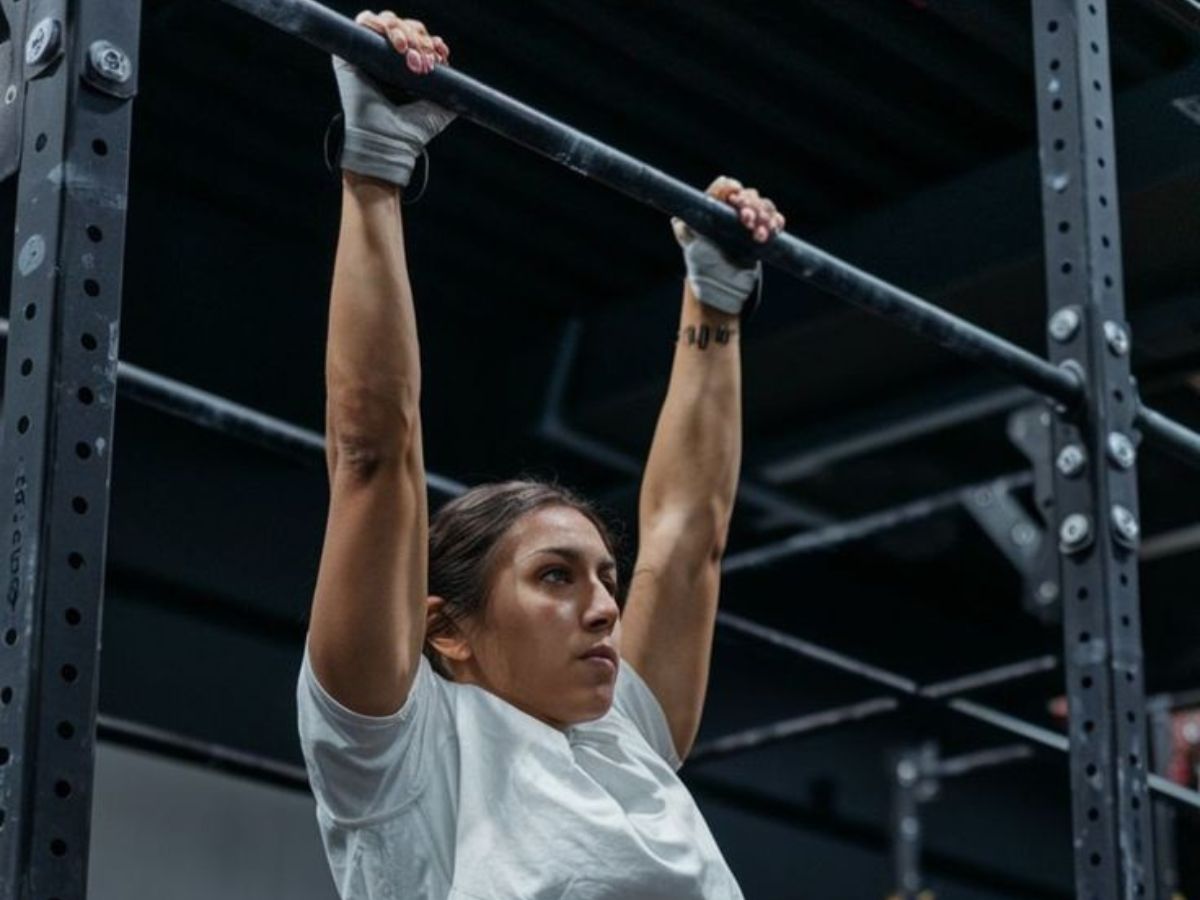 Hang Exercise - Photo Gallery