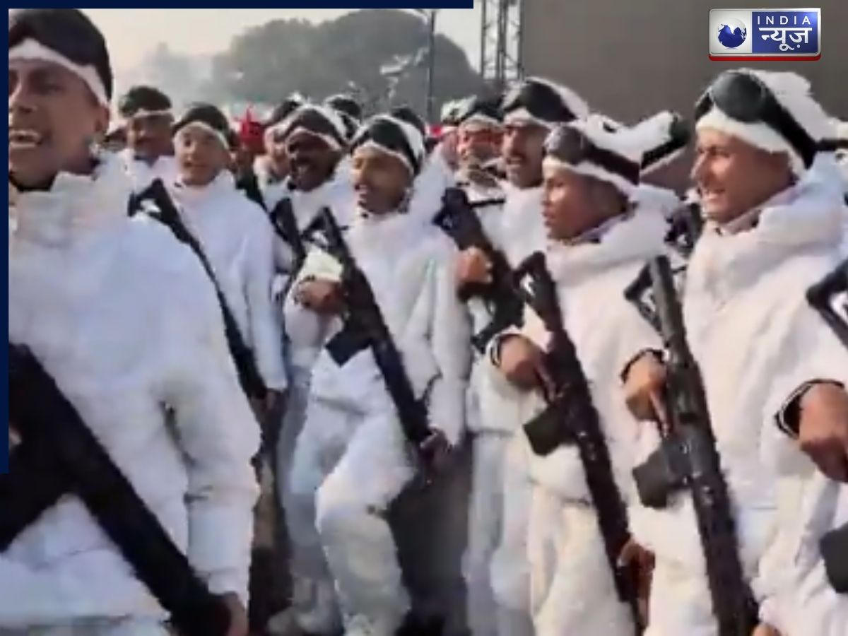 कर्तव्य पथ पर सेना के जवानों का अलग अंदाज, वीडियो देख आपका भी पिघल जाएगा दिल