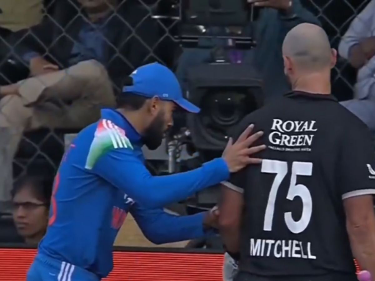 डैरिल मिचेल ने ठोकी सेंचुरी, विराट कोहली ने दिया धक्का, मैदान से बाहर जाने को कहा, देखें वीडियो