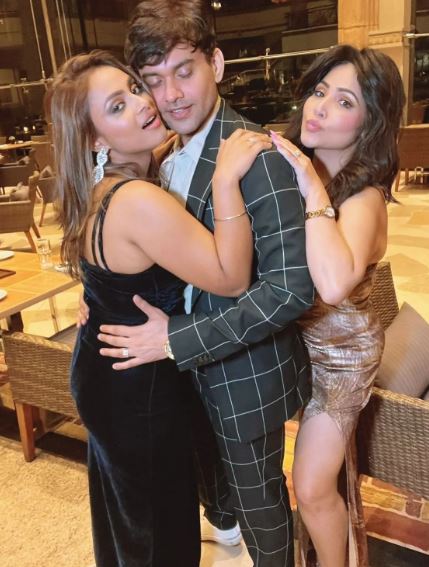 Who is Shakespeare Tripathi's wife? - Photo Gallery