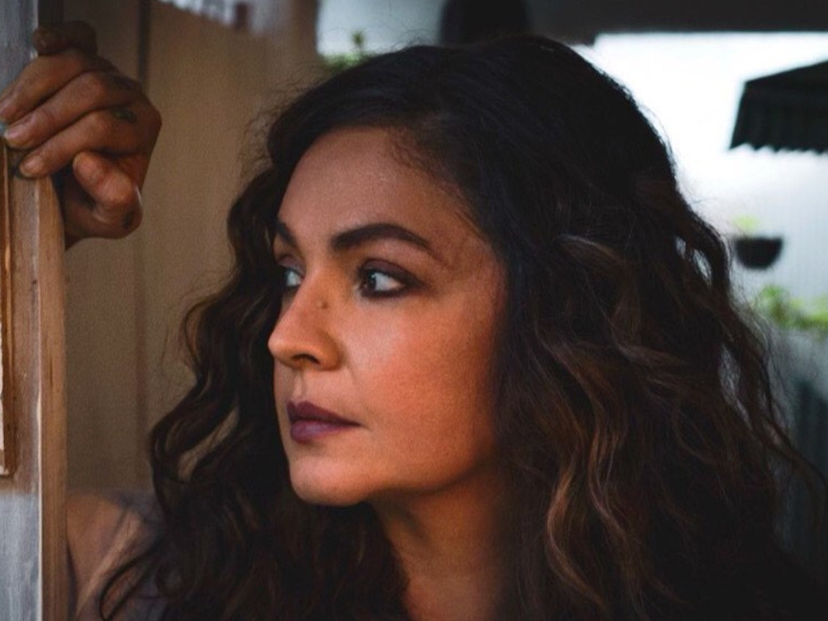 pooja bhatt kiss controversy - Photo Gallery