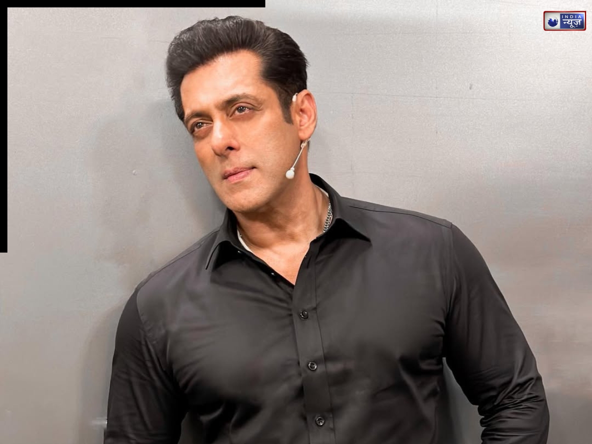 when salman khan reached on set - Photo Gallery