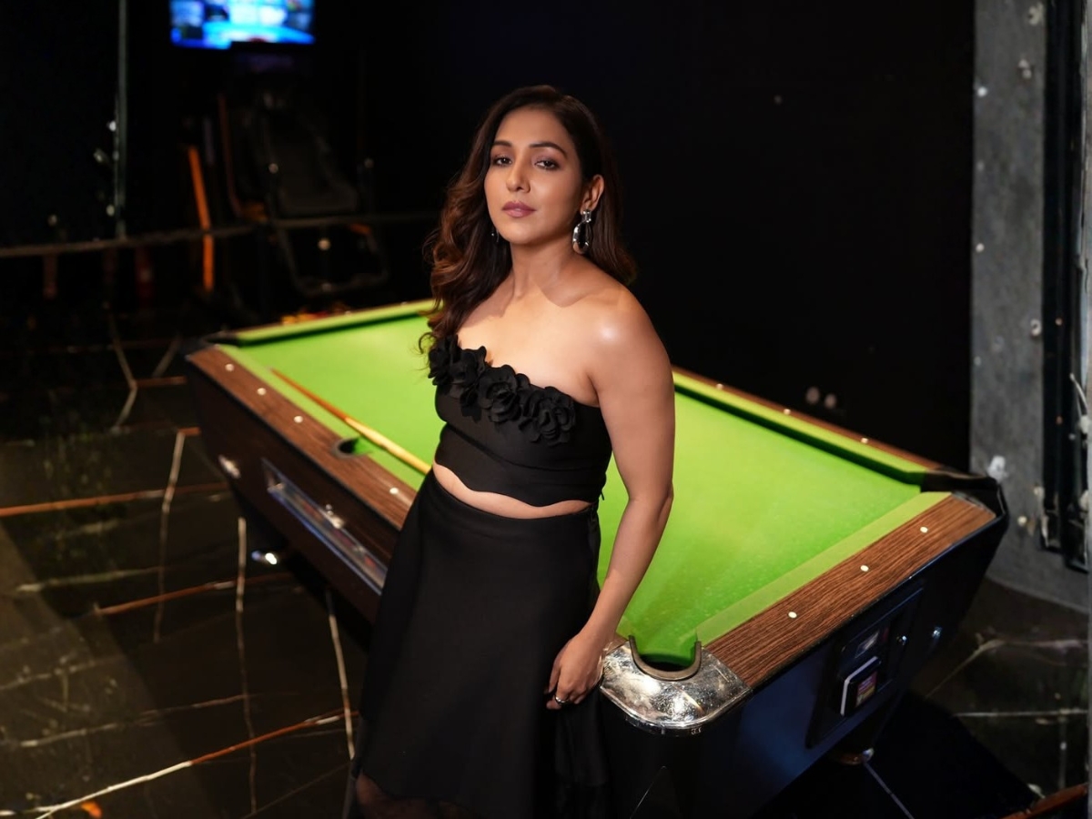 Neeti Mohan Life Journey - Photo Gallery