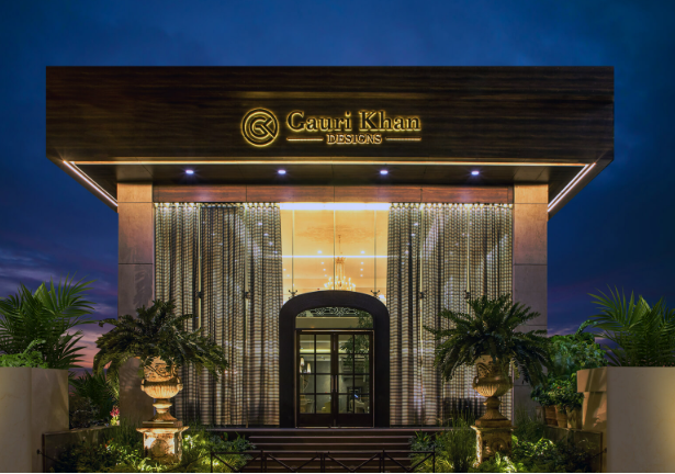 Gauri Khan dressed up in a modern style - Photo Gallery