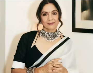 The director suggested a padded bra - Photo Gallery