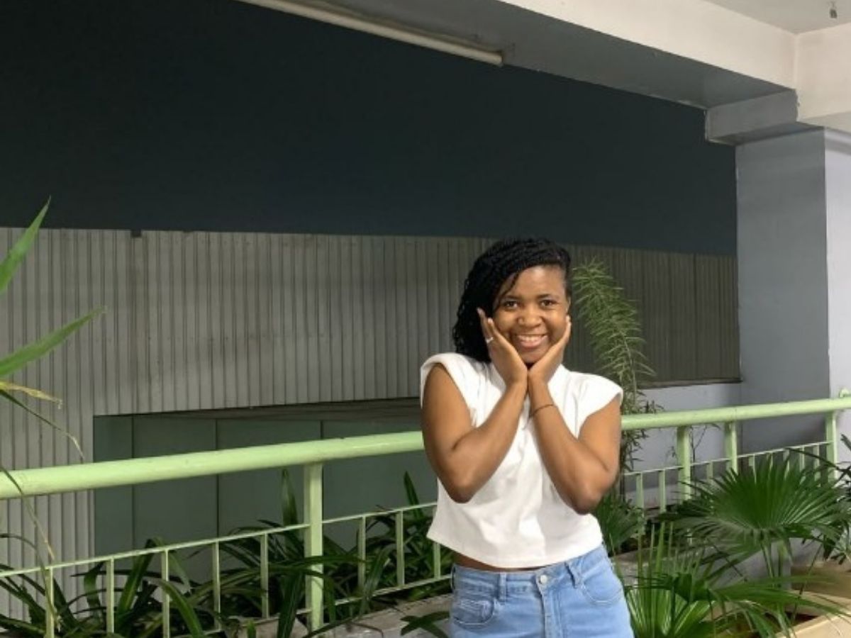 Shares snapshots through Instagram - Photo Gallery