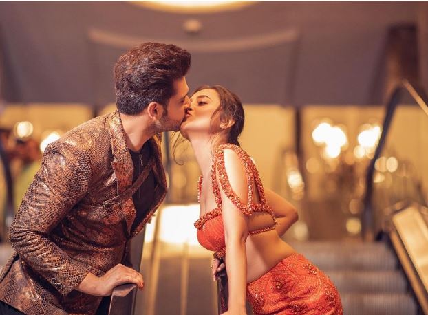 Ignore breakup rumors - Photo Gallery