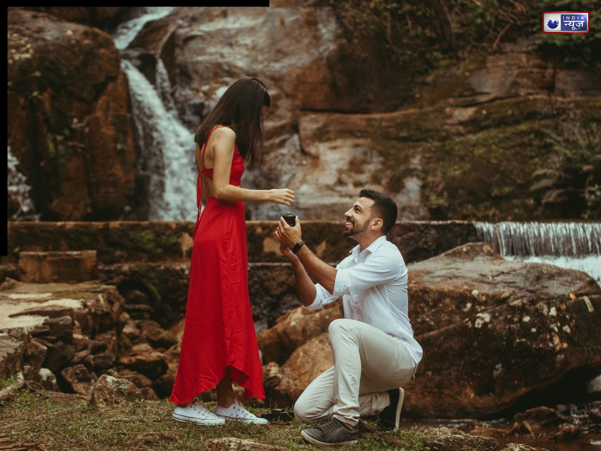 What makes this day special for lovers? - Photo Gallery