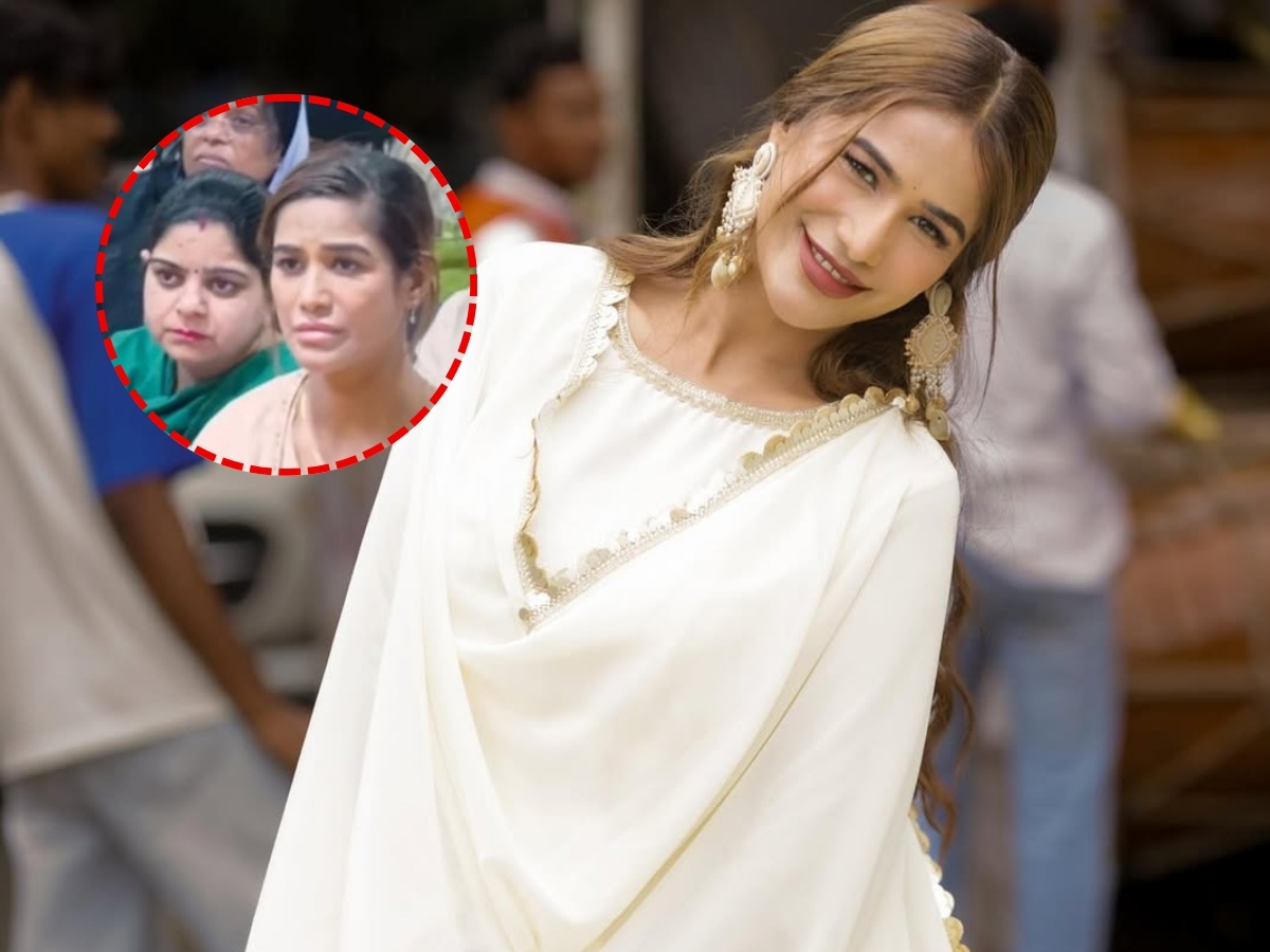 Poonam Pandey reached the satsang of Premananda Maharaj - Photo Gallery