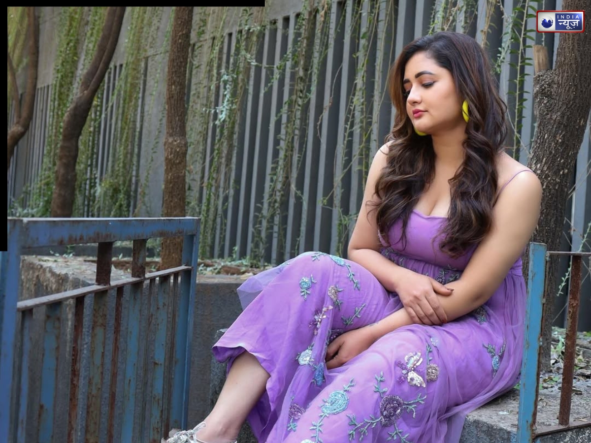 rashami desai in bhojpuri - Photo Gallery