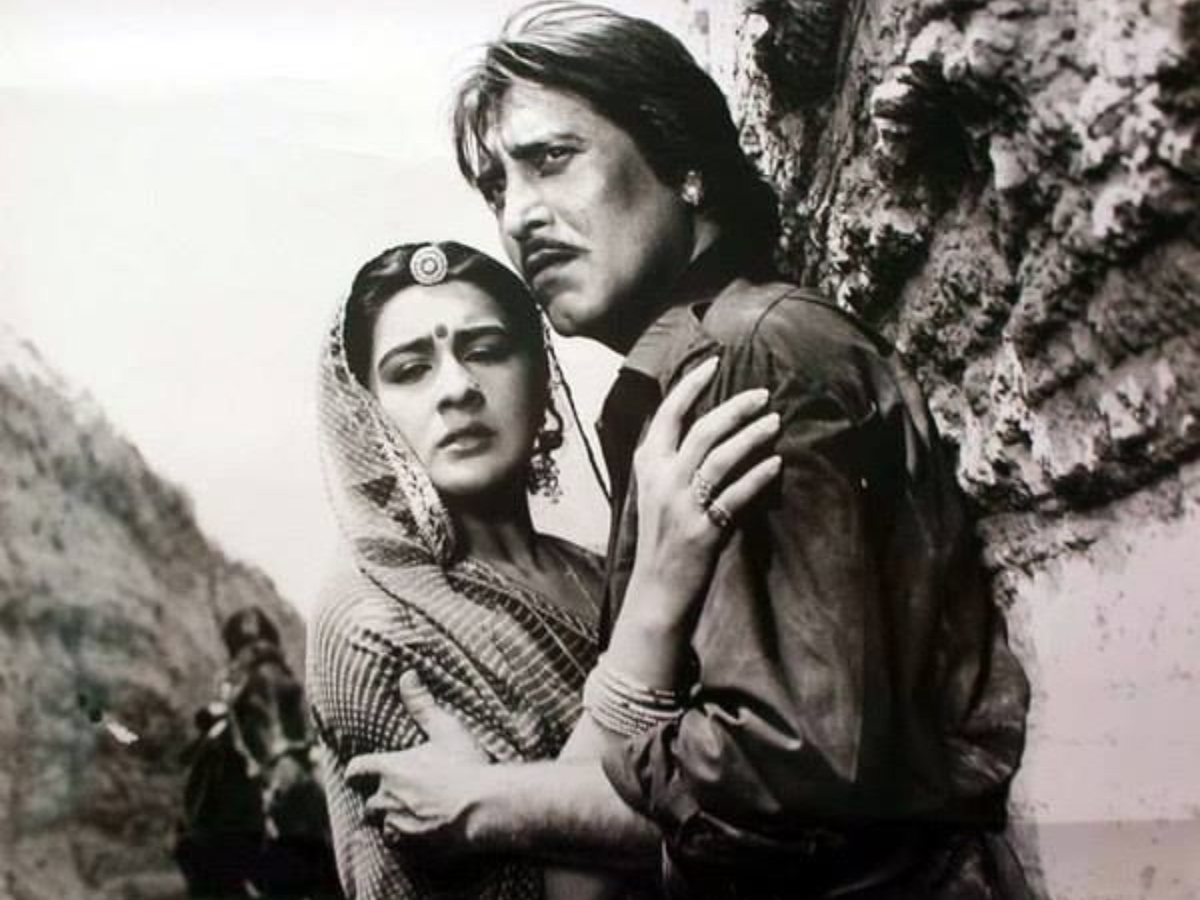 Amrita Singh and Vinod Khanna - Photo Gallery