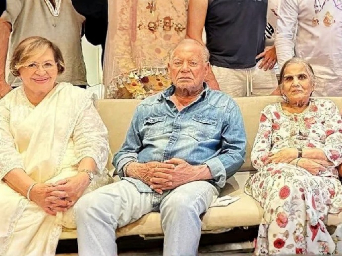 helen career - Photo Gallery