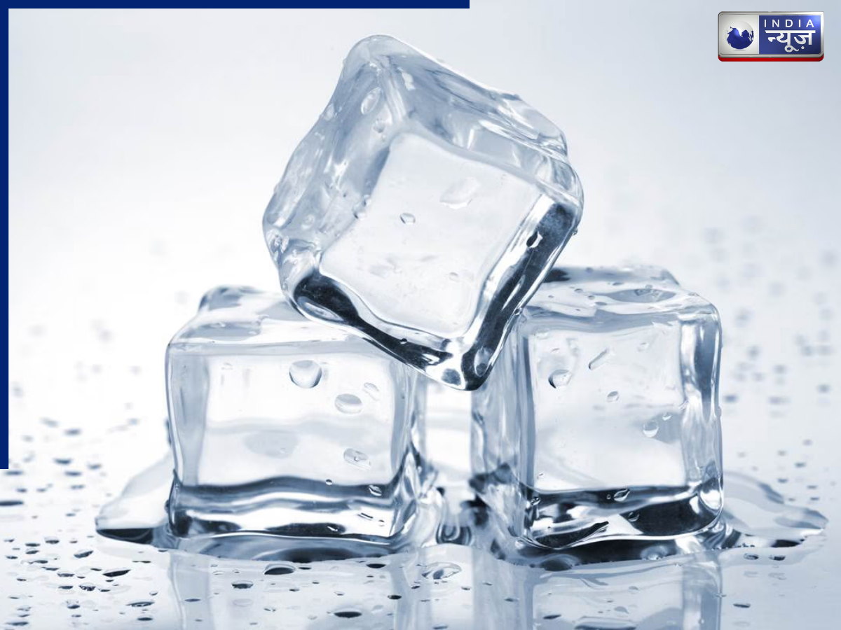 Apply ice cube to skin - Photo Gallery