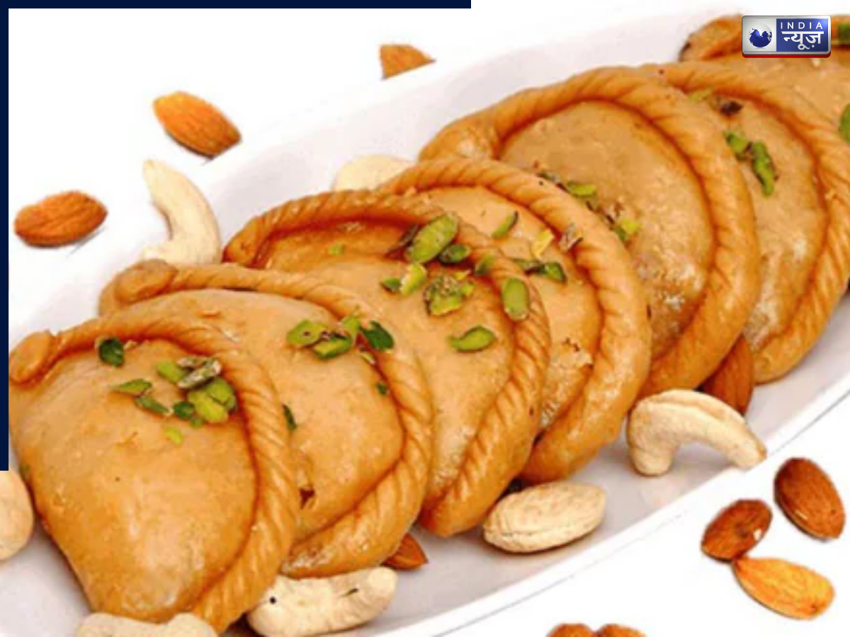 Baked Gujiya: होली पर गुजिया भी खाना है और डीप फ्राई से बचना भी है, ट्राई करिये गुजिया की ज़ीरो ऑइल वाली ये रेसिपी