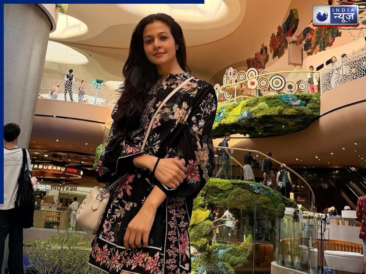 away from active politics - Photo Gallery