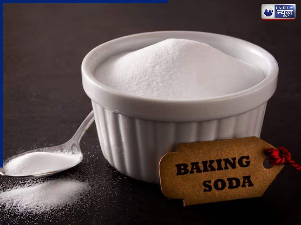 Apply baking soda to a bee sting - Photo Gallery