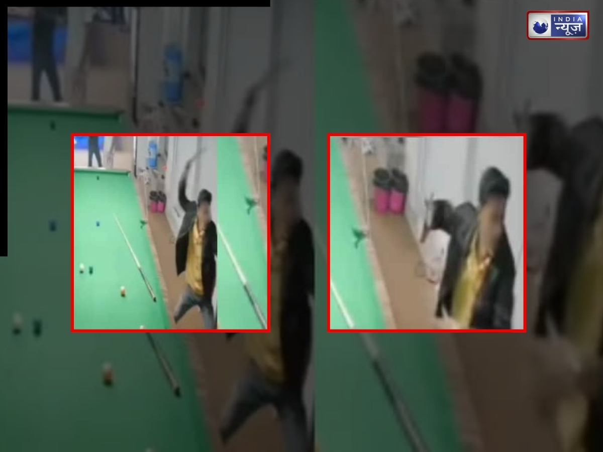 CCTV में कैद हैवानियत! 30 सेकेंड में 24 बार चाकू से वार, दो नाबालिगों ने क्लब के अंदर किया खून-खराबा