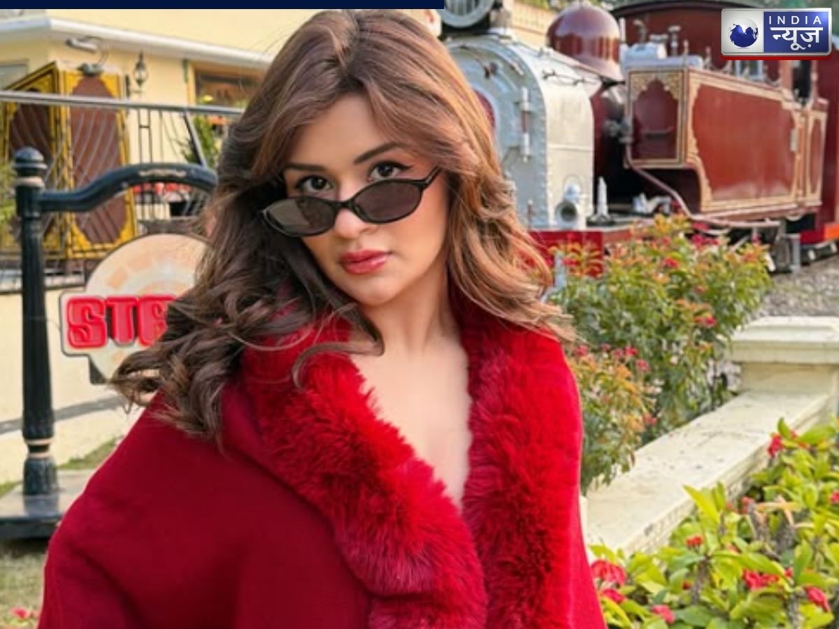 इंटरनेट पर आग लगा रही है अवनीत कौर की ये तस्वीरें, सिजलिंग लुक देखकर फैंस के छूटे पसीने