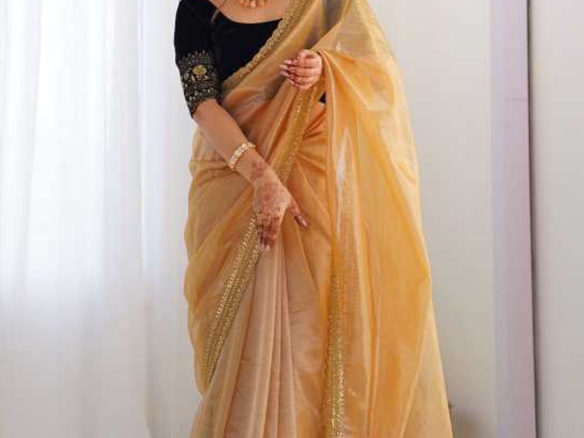 Net Golden Saree with Graceful Shimmer Finish - Photo Gallery