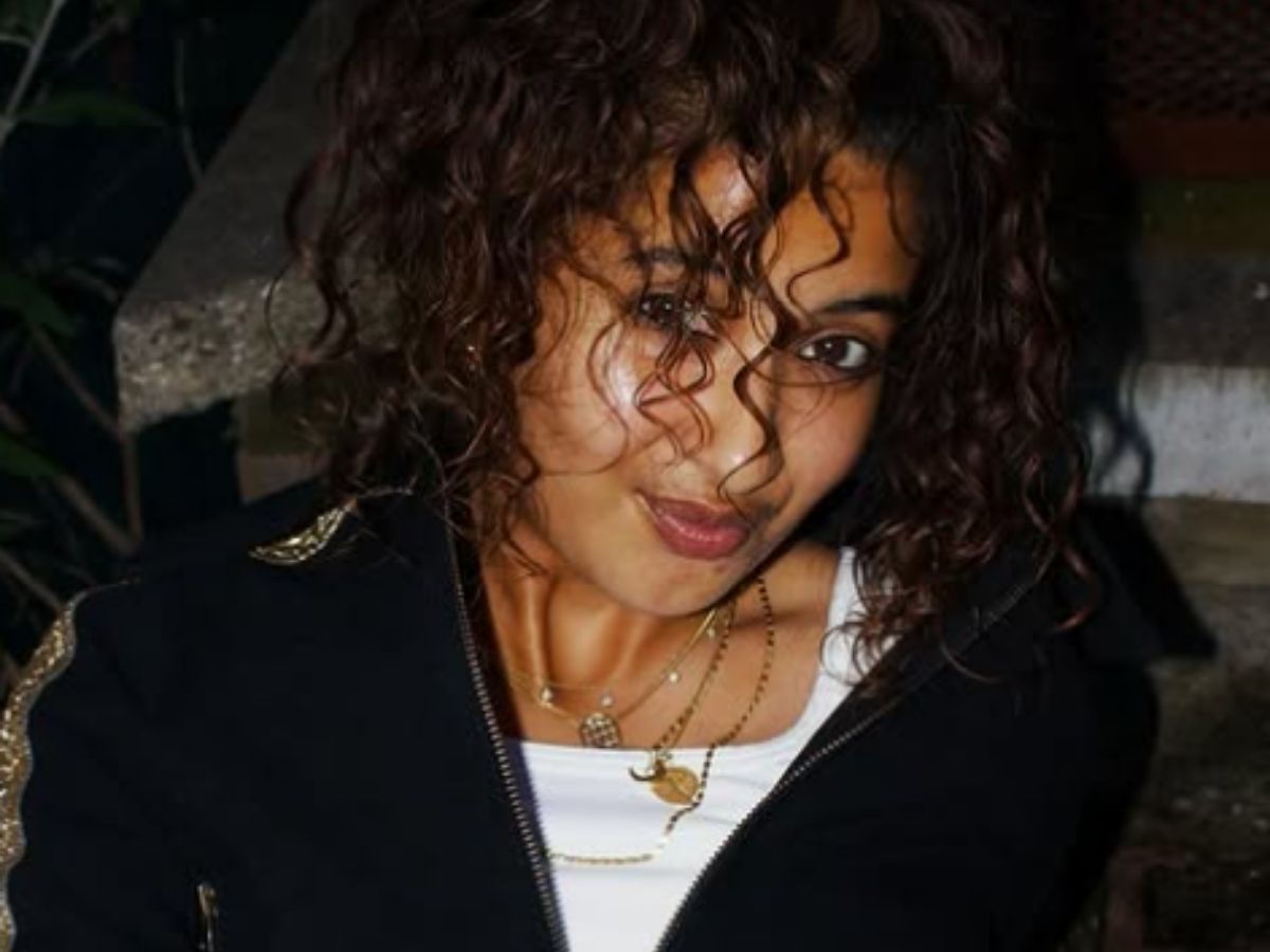 Diya Joukani’s Nonchalant and Unpredictable Style Explained - Photo Gallery