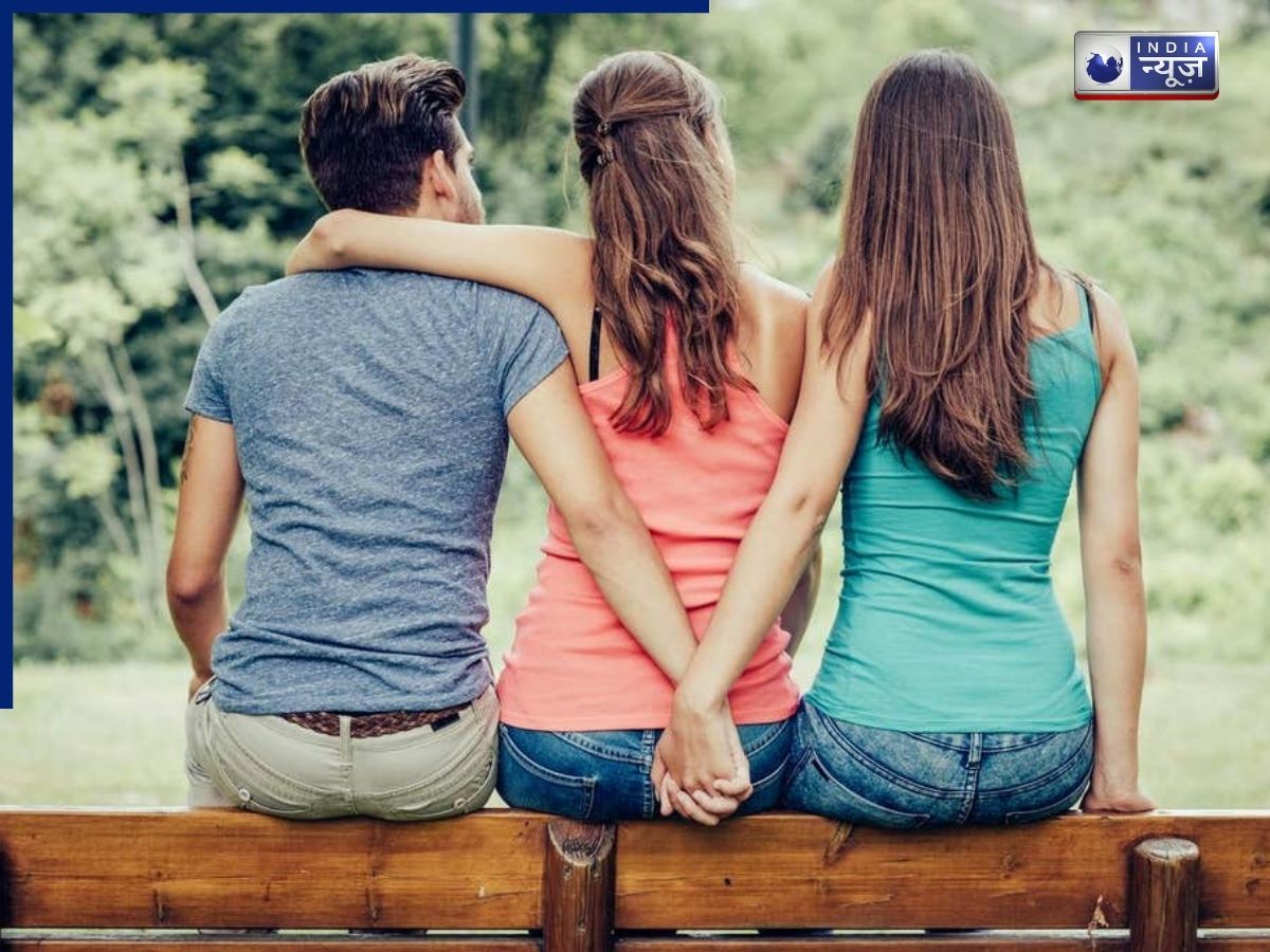 Fatehpur Viral Video: मौसा-मौसी और वो… प्यार में पागल युवती का हाईवोल्टेज ड्रामा, कहा- ‘सौतन बनकर रहने को हूं तैयार’