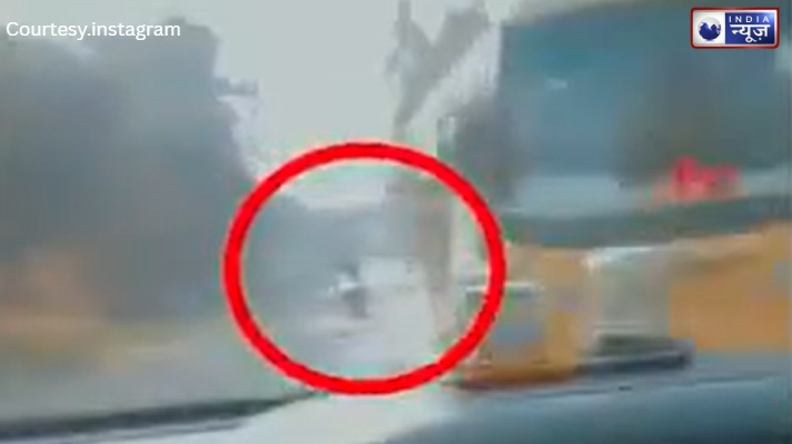 द्वारका एक्सीडेंट: नाबालिग चला रहे थे स्कॉर्पियो, ओवरटेक करने के चक्कर में बाइक सवार से हुई भीषण टक्कर!