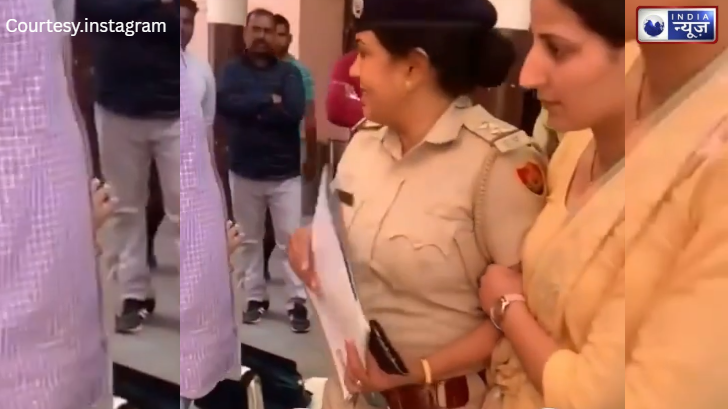Khaki ashamed: खाकी पर घूस का दाग! गरीब की मजबूरी का फायदा उठा रही महिला ASI रंगे हाथों गिरफ्ता!