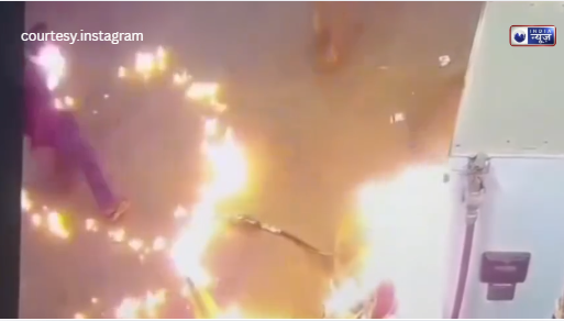 बाल-बाल बचा रायपुर का पेट्रोल पंप: बाइक की टंकी के पास जलाया लाइटर और लग गई भीषण आग!