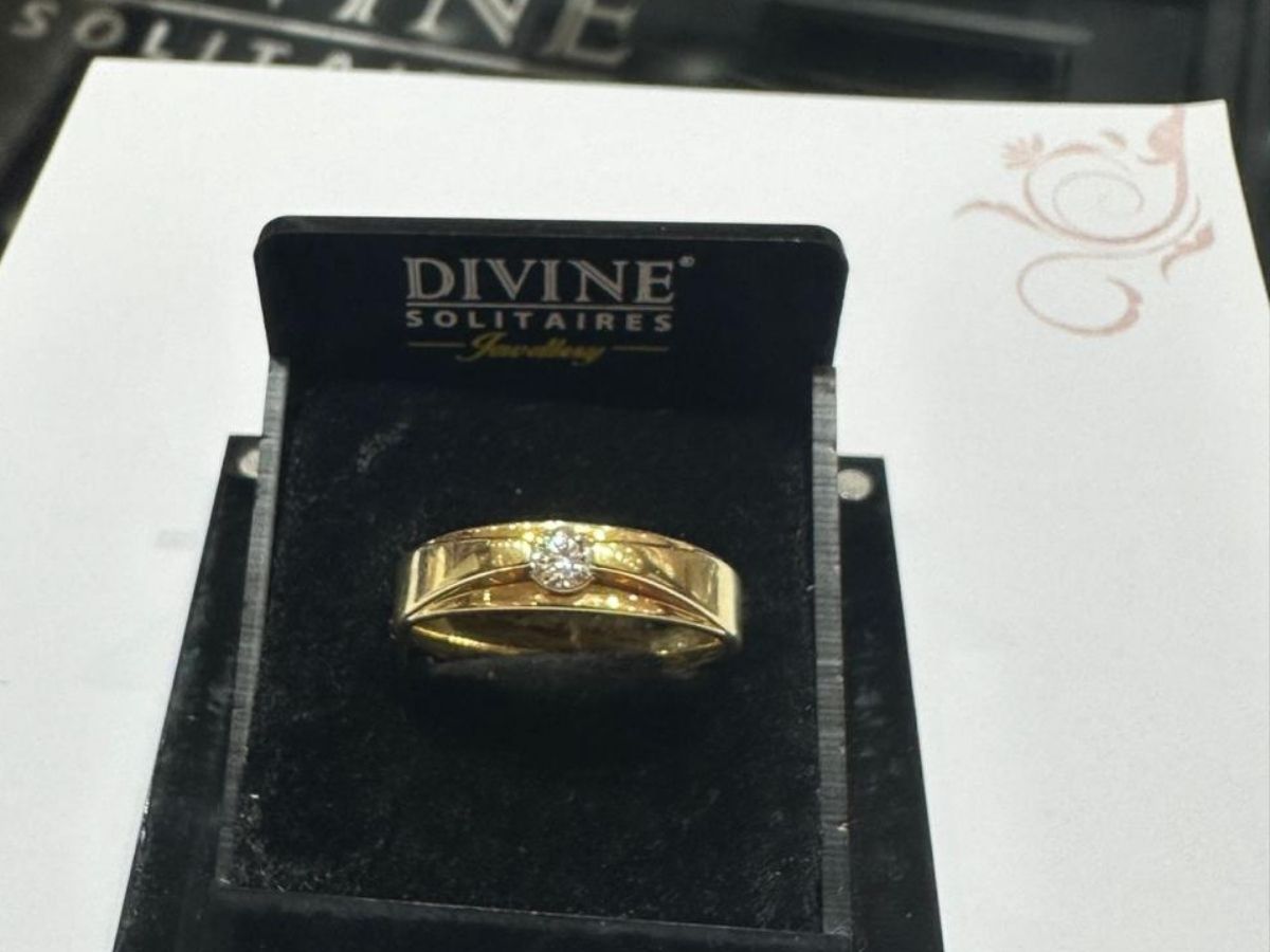 Solitaire Diamond Ring - Photo Gallery