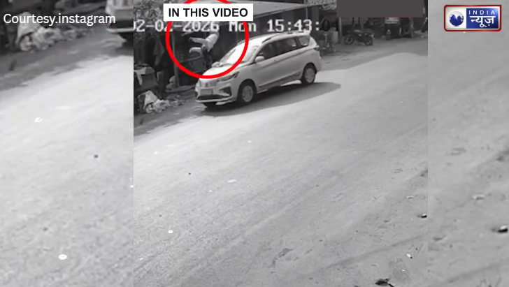 सरेआम ‘मर्डर’ या एक्सीडेंट? वलसाड में कार चालक की हैवानियत, टक्कर मारकर भागा, CCTV में कैद हुई वारदात!