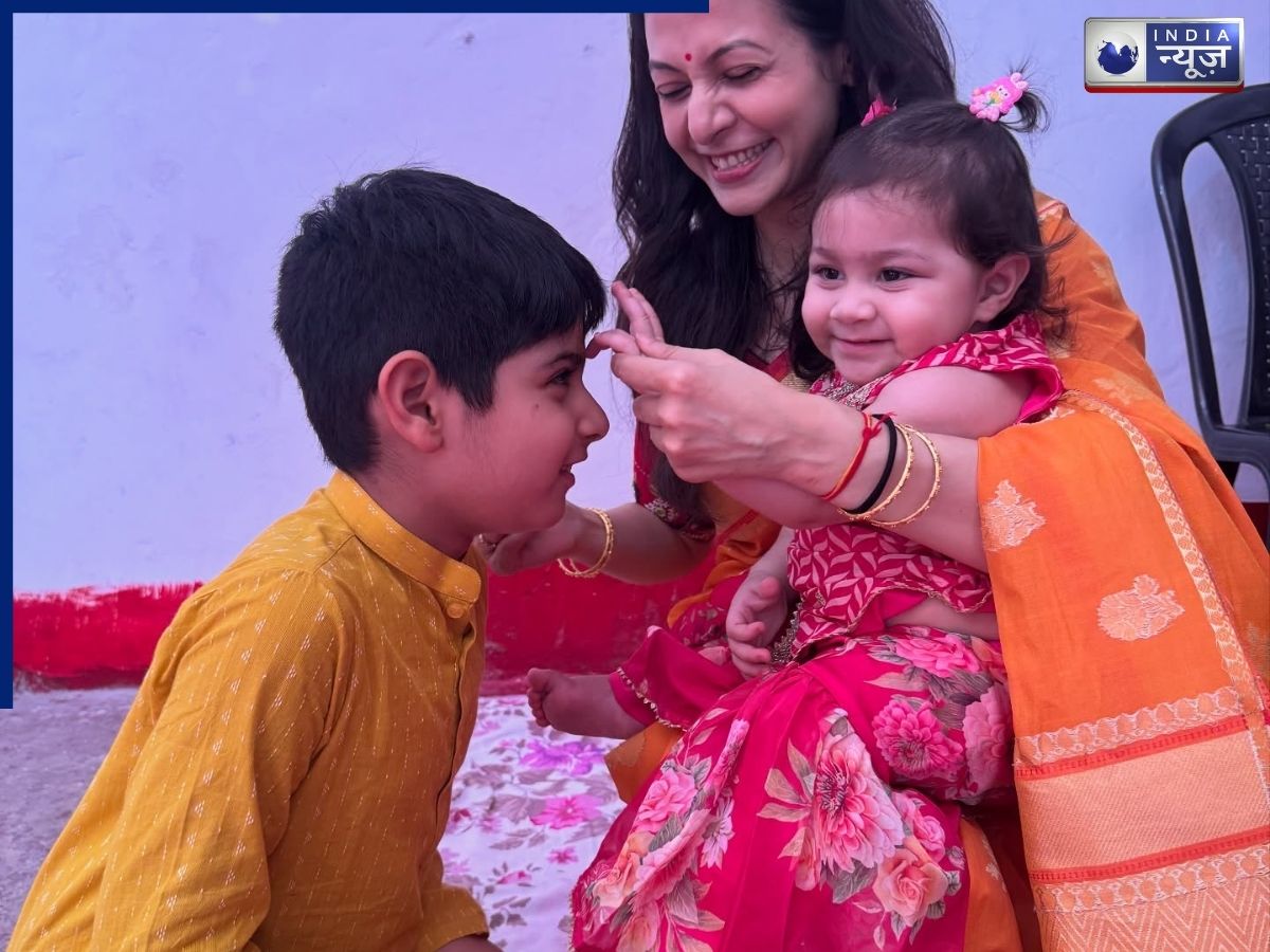 Mother of two children - Photo Gallery