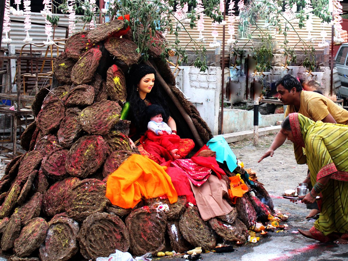 Holika dahan ke upay - Photo Gallery