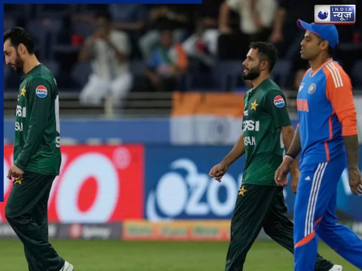 भारत-पाकिस्तान मैच के दौरान एक बार फिर नहीं हुआ हैंडशेक, क्या आईसीसी के कानून में हाथ मिलाना जरूरी है? यहां जानें- अंदर की बात