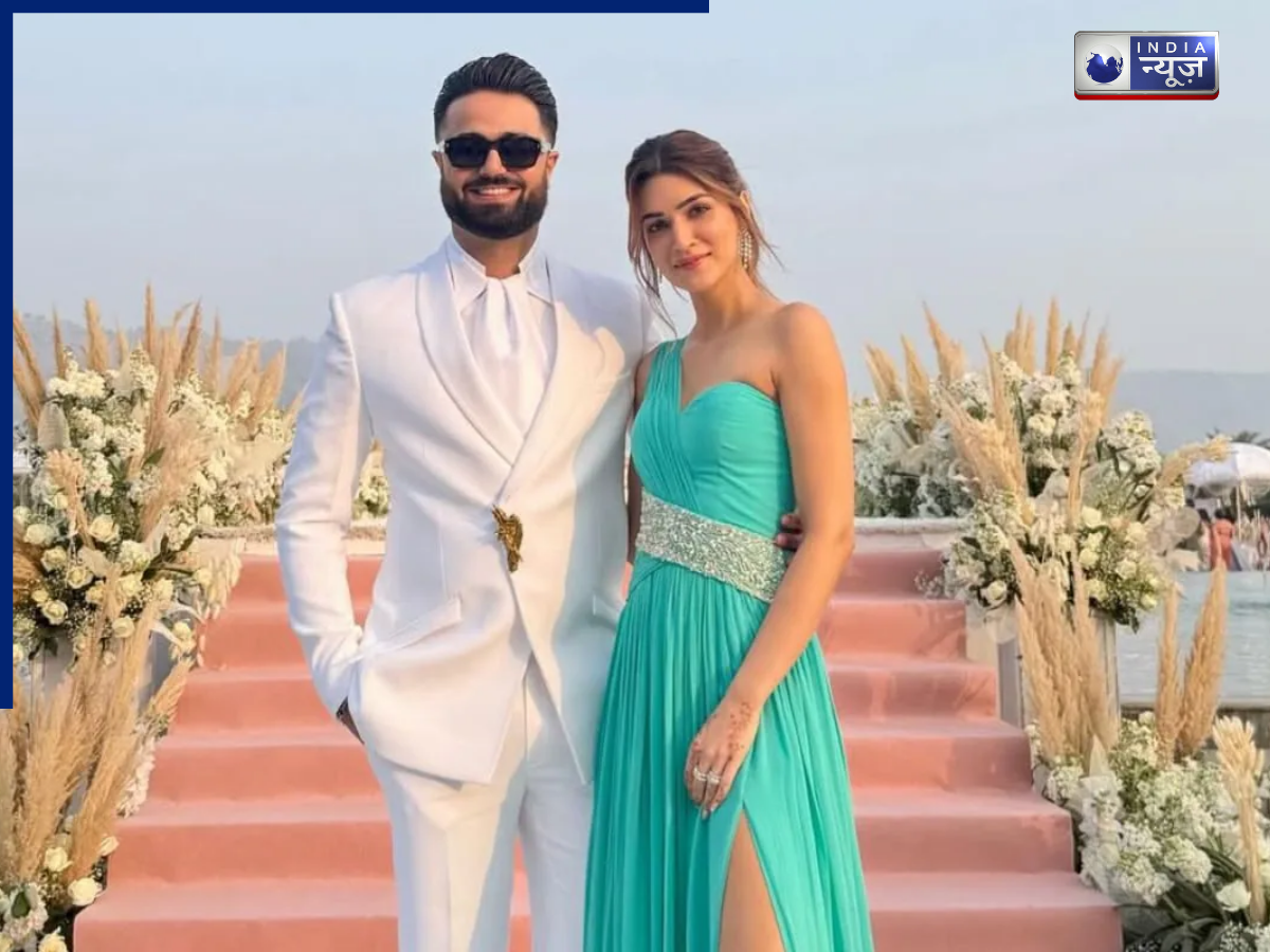 Kabir Attended Nupur Wedding - Photo Gallery