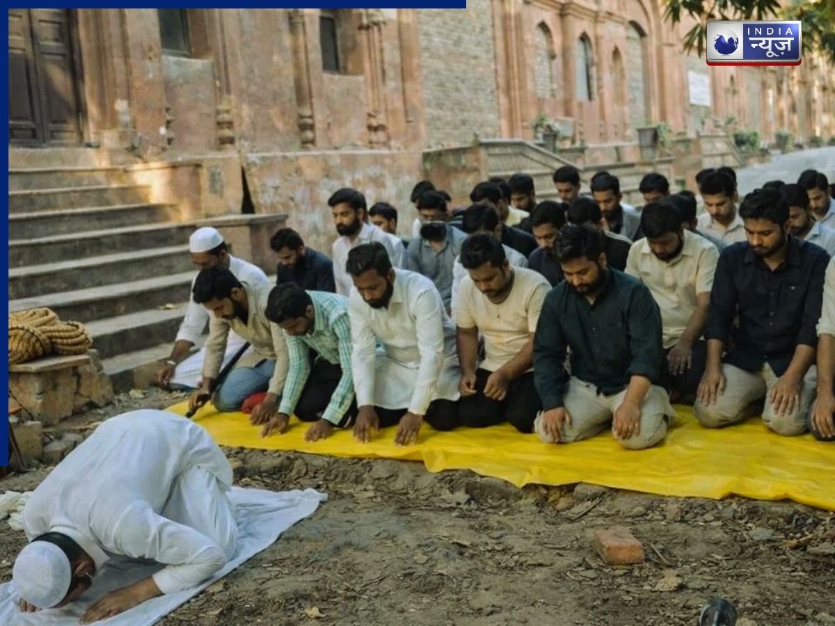 लखनऊ यूनिवर्सिटी में भाईचारे की दिखी अनोखी तस्वीर, नमाजियों की ढाल बने हिंदू छात्र, वीडियो वायरल