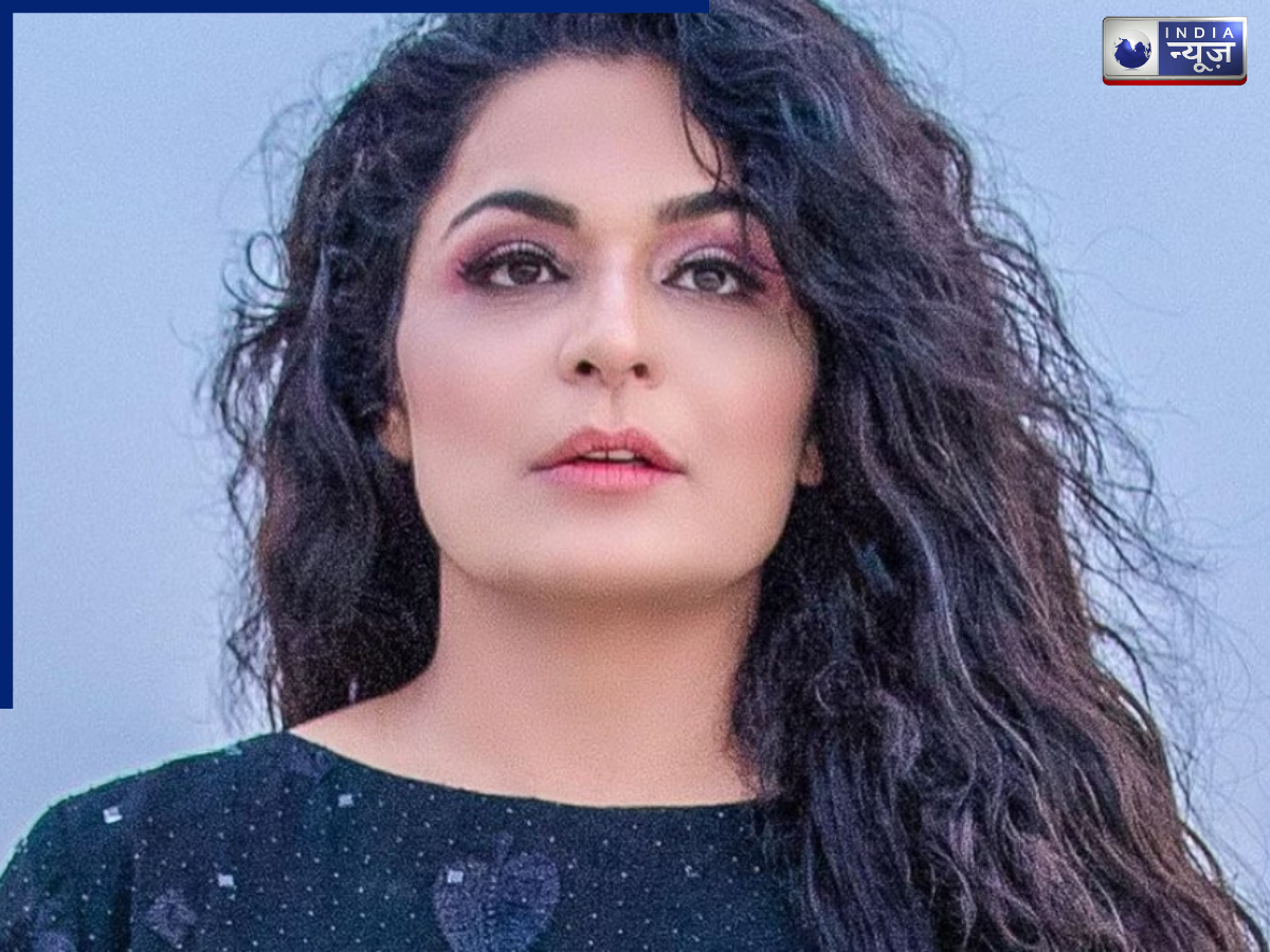 Meera - Photo Gallery