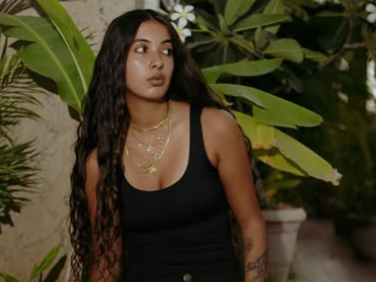 Diya Joukani’s Unique Fashion Strategy - Photo Gallery