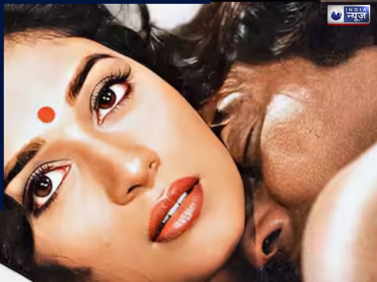 Dayavan: Madhuri Dixit and Vinod Khanna's scene - Photo Gallery