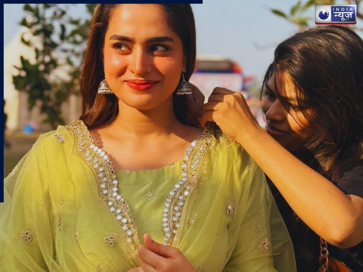 Ayesha Khan debut - Photo Gallery