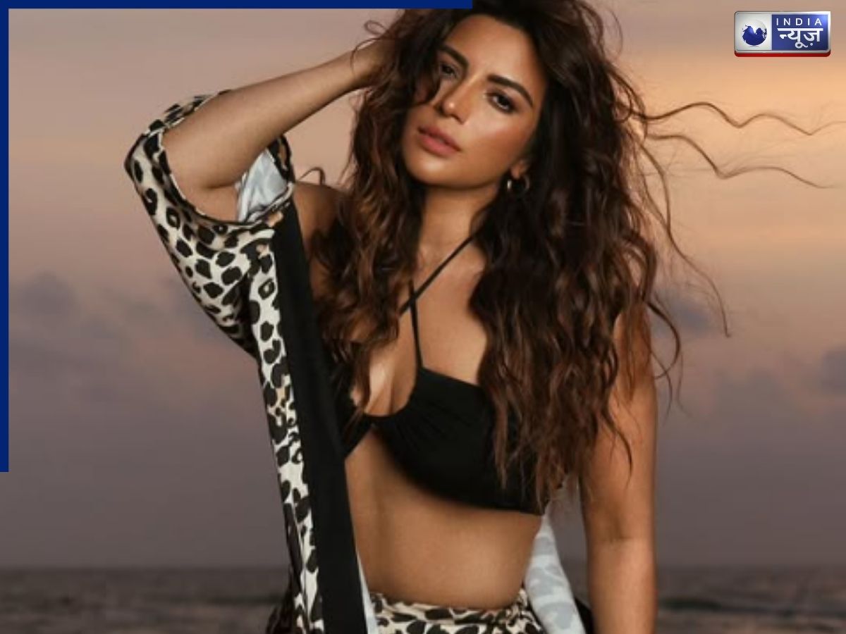 Shama Sikandar - Photo Gallery