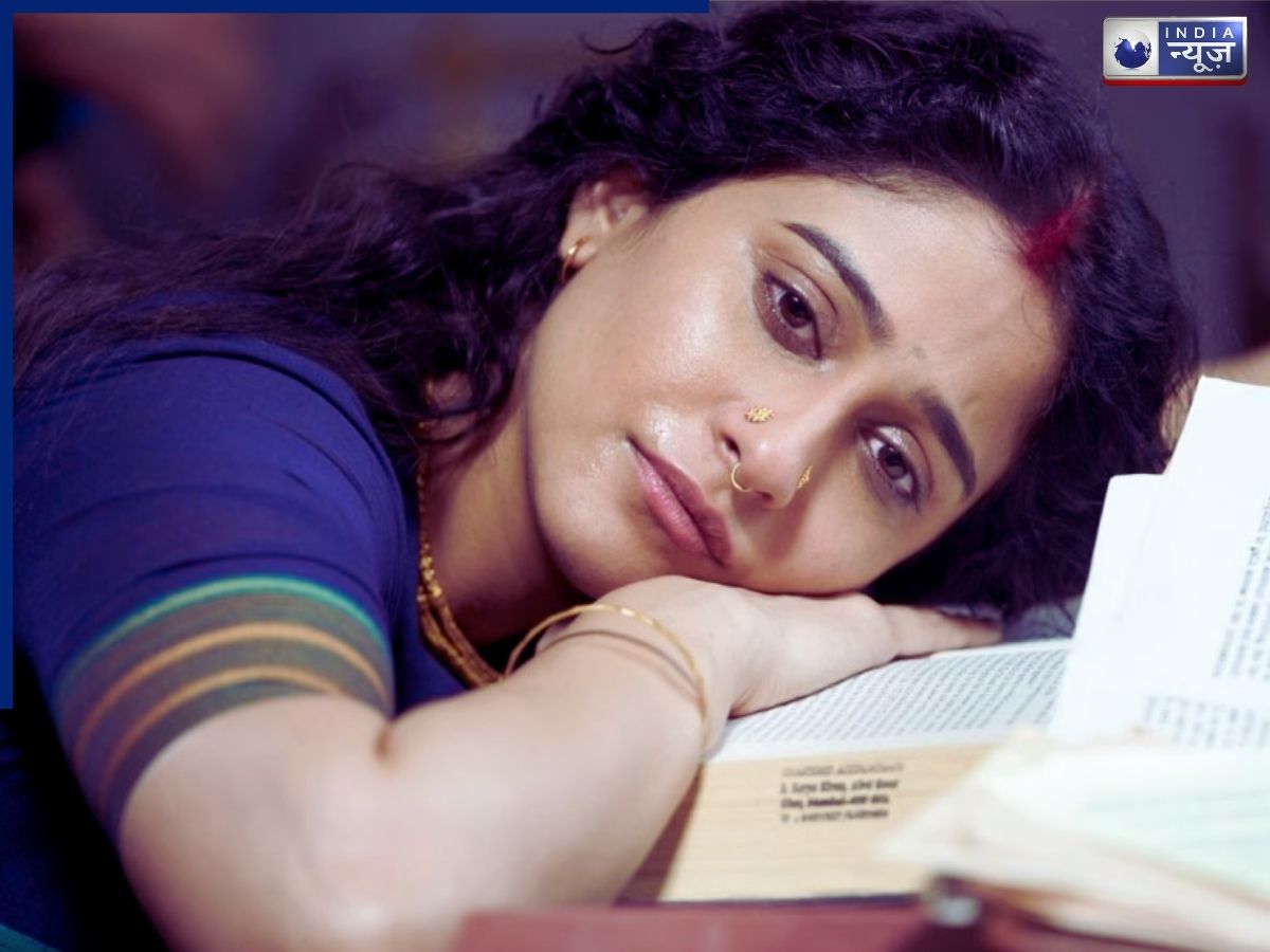 Regina Cassandra studies - Photo Gallery