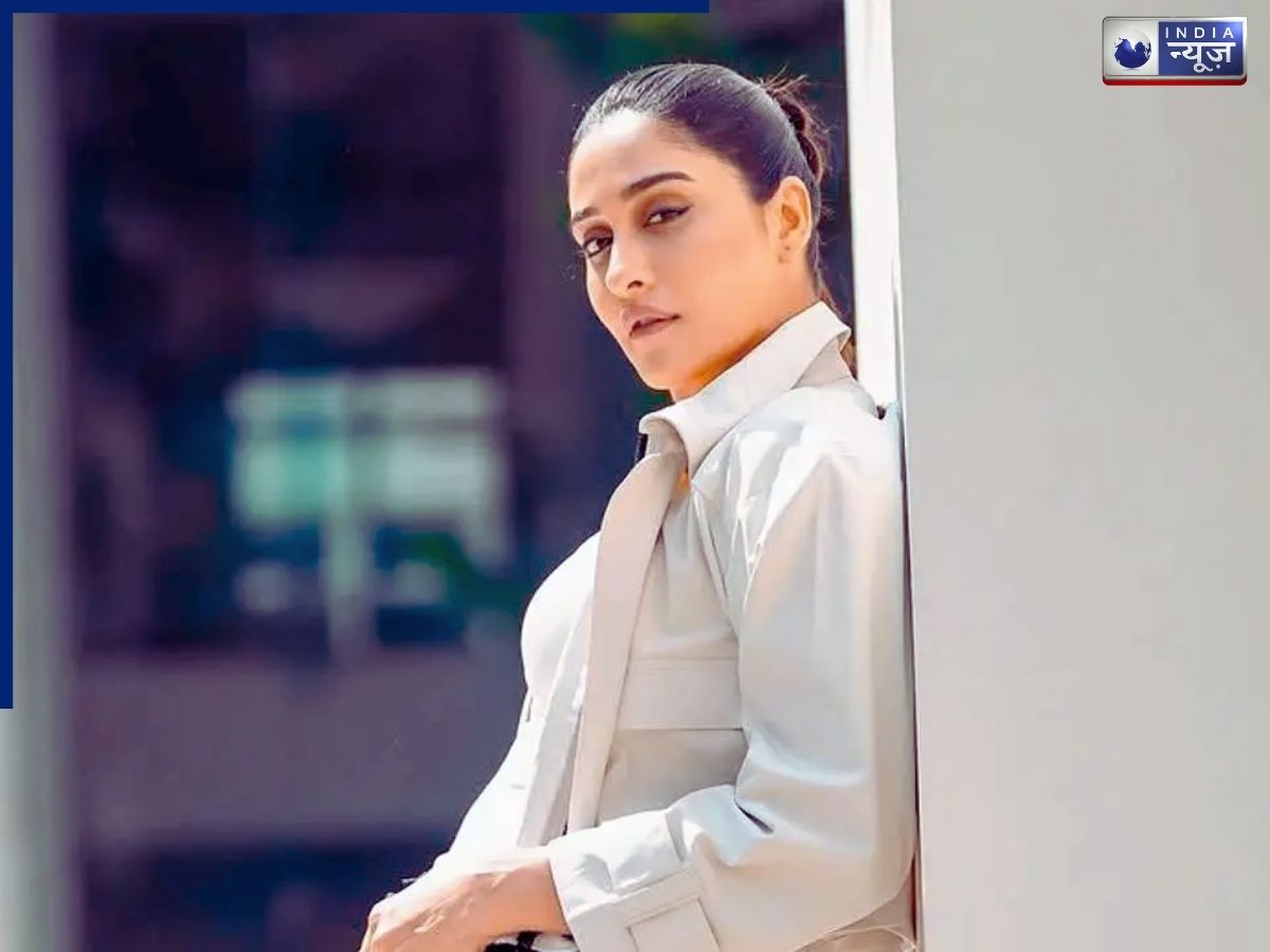 Regina Cassandra has worked in several films - Photo Gallery