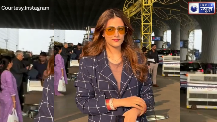 Nupur Sanon का ‘कूल ब्राइड’ लुक: मॉडर्न आउटफिट के साथ फ्लॉन्ट किया शादी का चूड़ा, एयरपोर्ट पर मची खलबली!